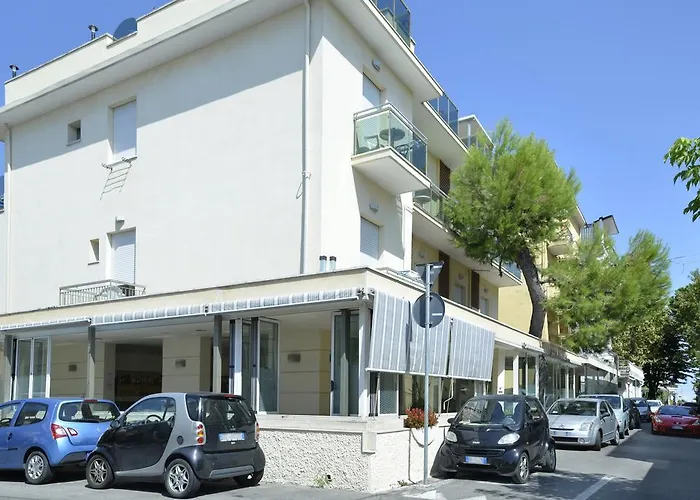 Hotel Ave 2*