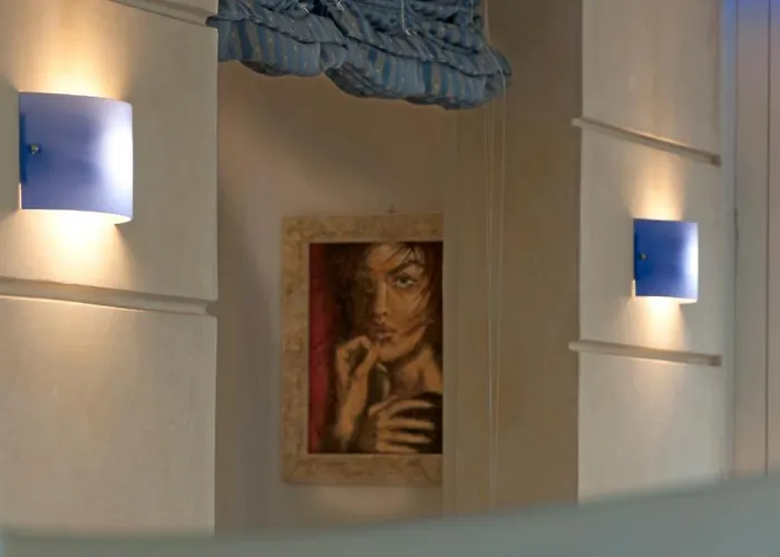 Ave Hotel 2*